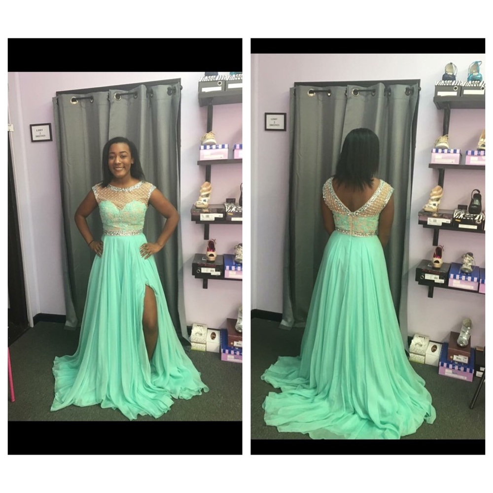 Mac Duggal